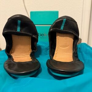 Tieks ballet flats Matte Black Womens size 10 LIKE NEW